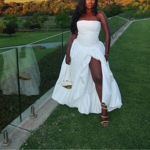 Elegant White Strapless Gown